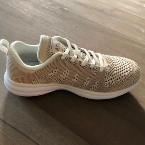 APL Women’s Techloom Pro